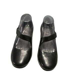 Aerosol black Mary Jean shoes size 9.5‎